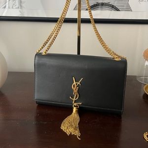 Kate Medium YSL Monogram Grain de Poudre Crossbody Bag
Like new. No major flaws.